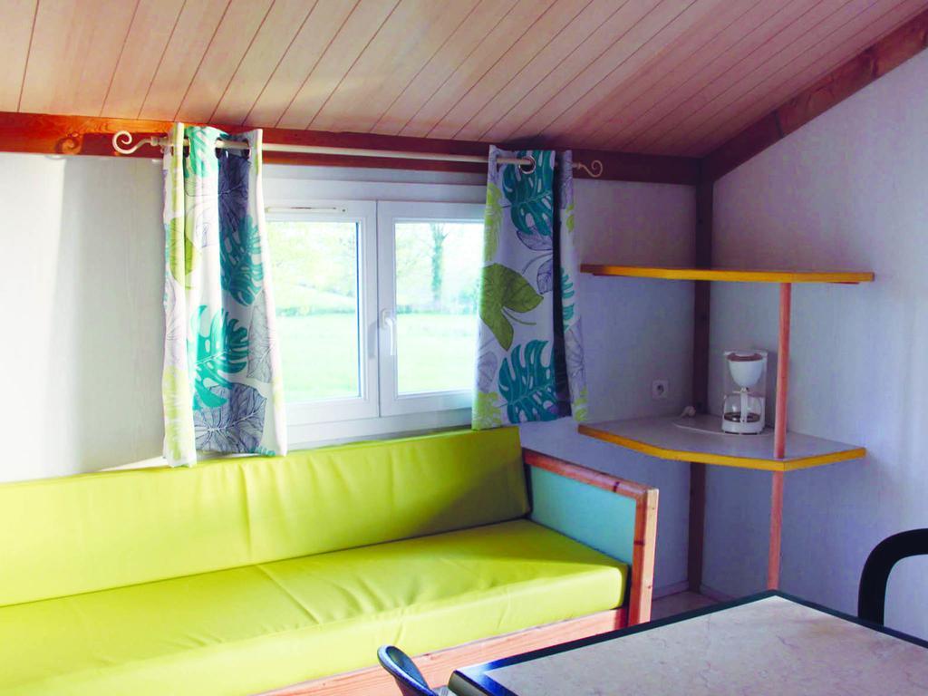 Camping Des Papillons Lalizolle Eksteriør billede