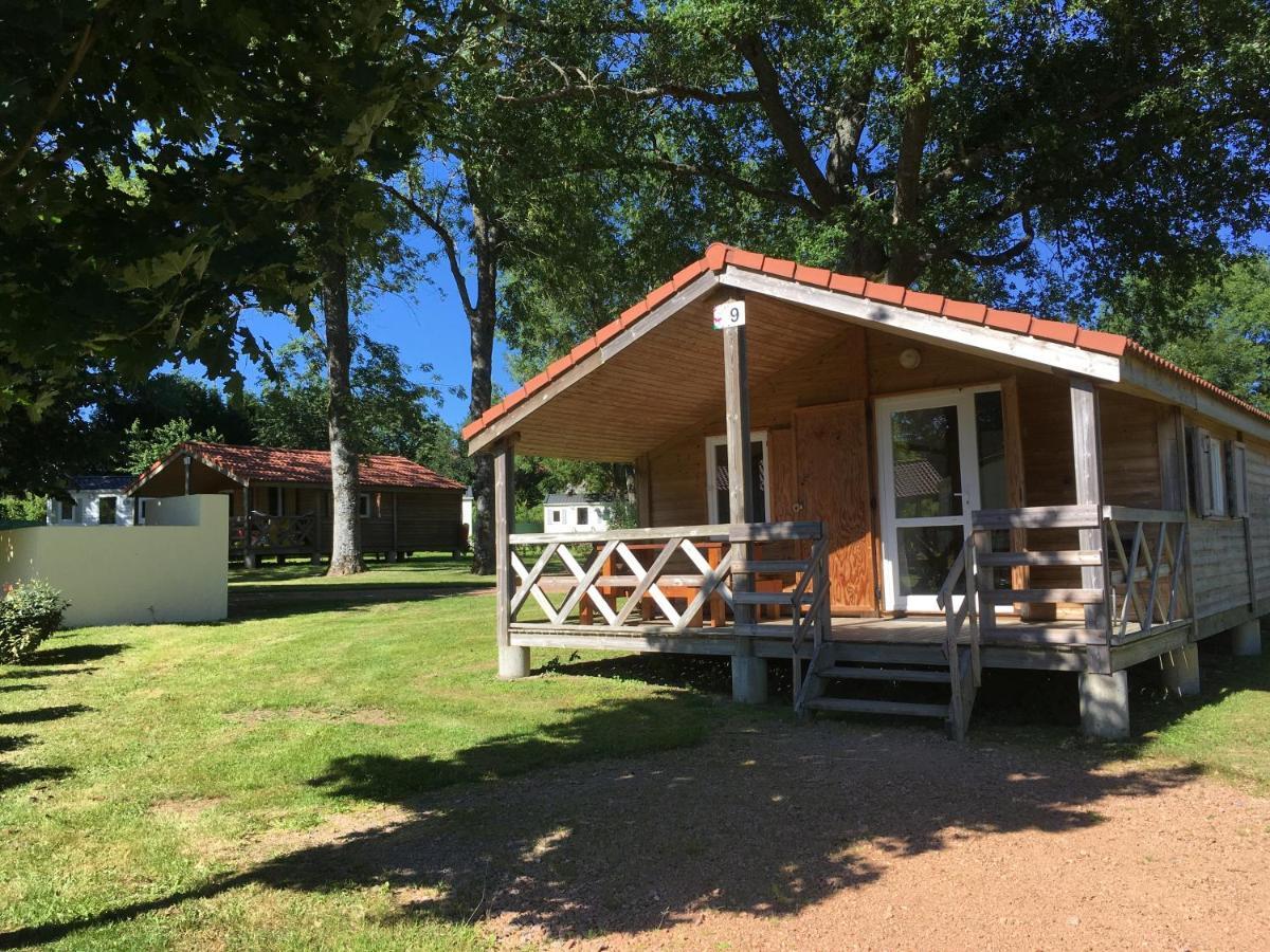 Camping Des Papillons Lalizolle Eksteriør billede